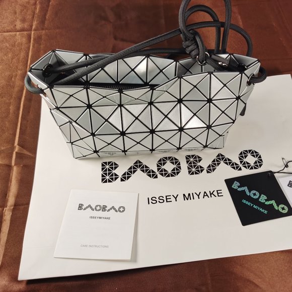 Bao Bao Issey Miyake Loop Shoulder Bag Silver - Picture 1 of 9